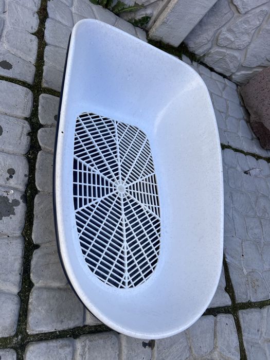 Котячий лоток.                         .