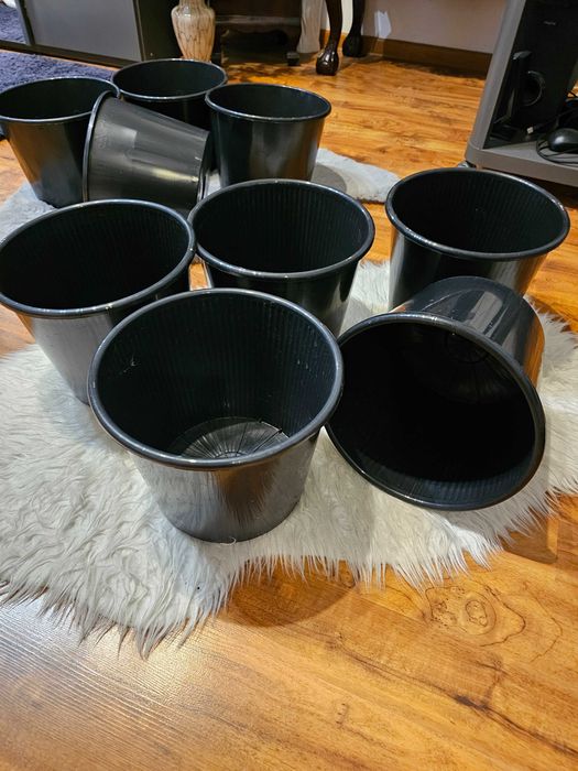 Wiaderka doniczki plastikowe 11 sztuk