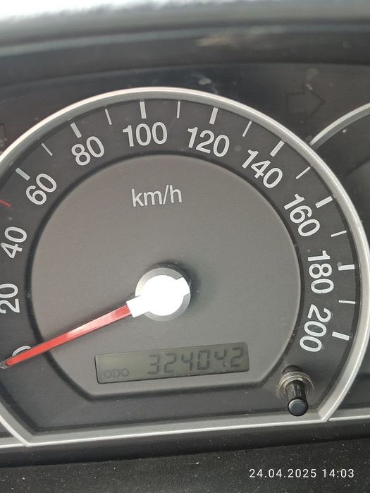 Автомобіль KIA sorento  2008
