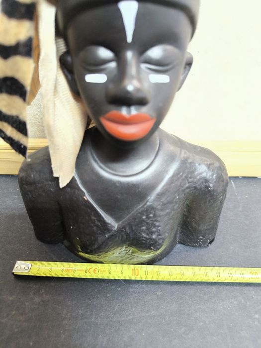 Busto de mulher africana