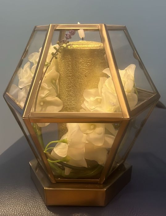 Castiçal / Candelabro dourado - NOVO