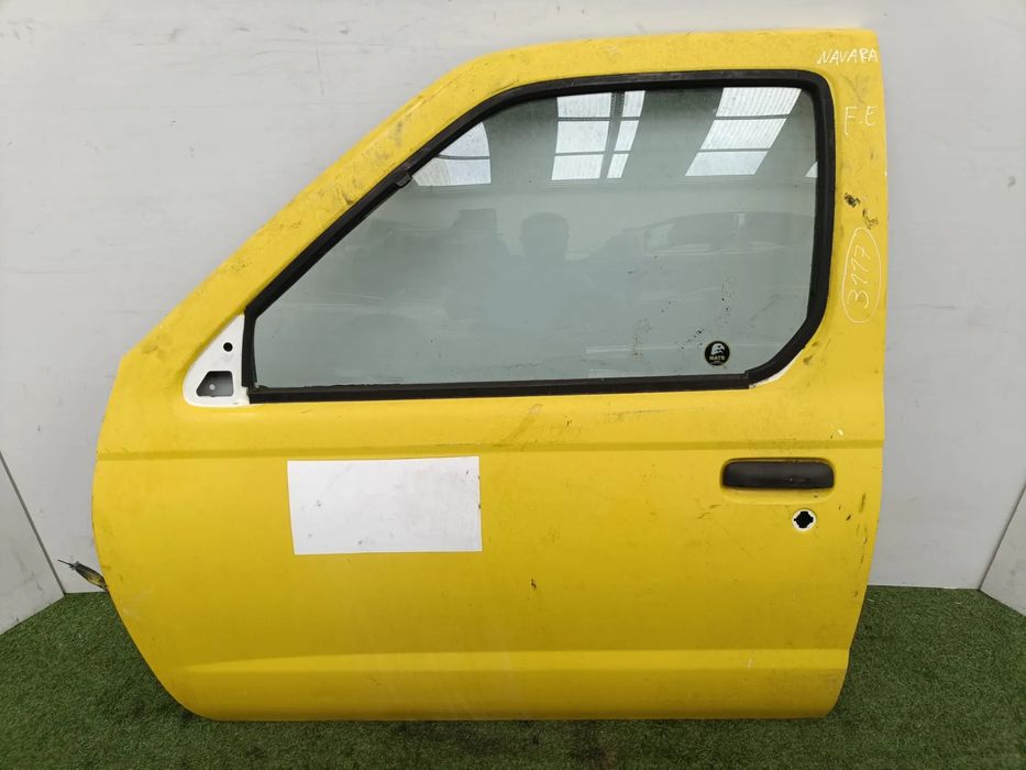 Porta frente esquerda NISSAN Pick Up III (D22)