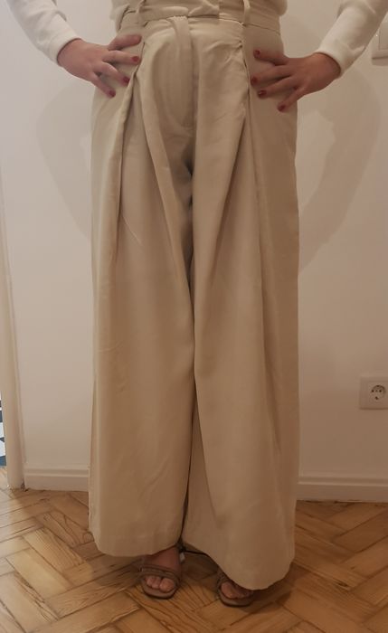 Calças bege | Lefties