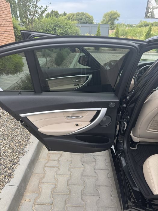 BMW F30 330e  m-paket Hybrid 2016 europa