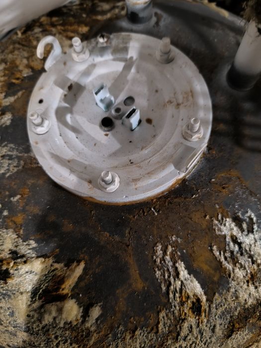 Металевий бак з бойлера