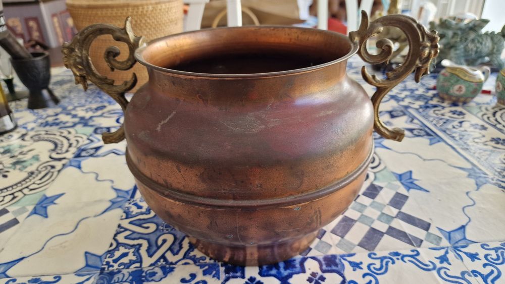Vaso em cobre antigo
