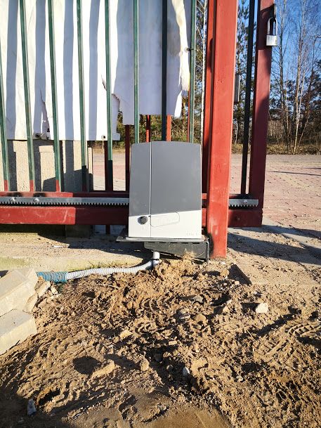 Bramy garażowe napędy do bram automatyka do bram sprzedaz serwis