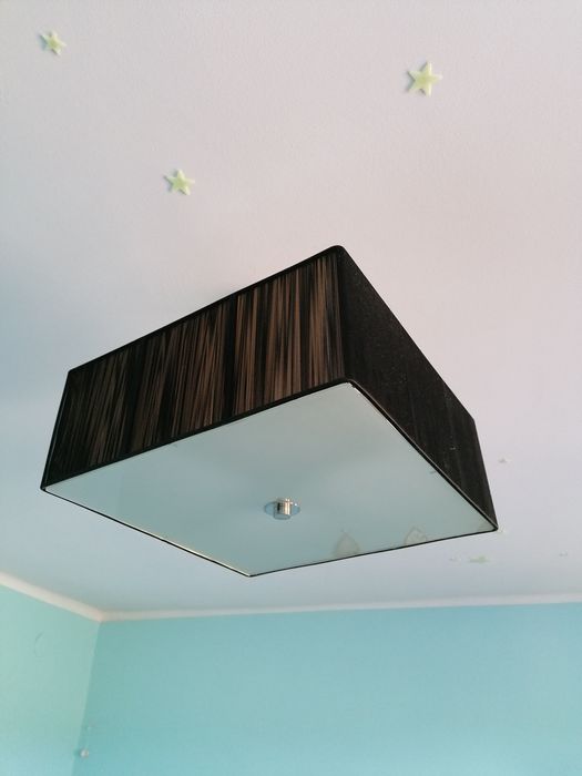 Żyrandol czarna nitka duży.