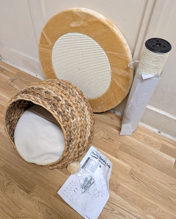 Karlie Banana-Leaf Little Hole Drapak dla Kota 56x56x93cm SOLIDNY