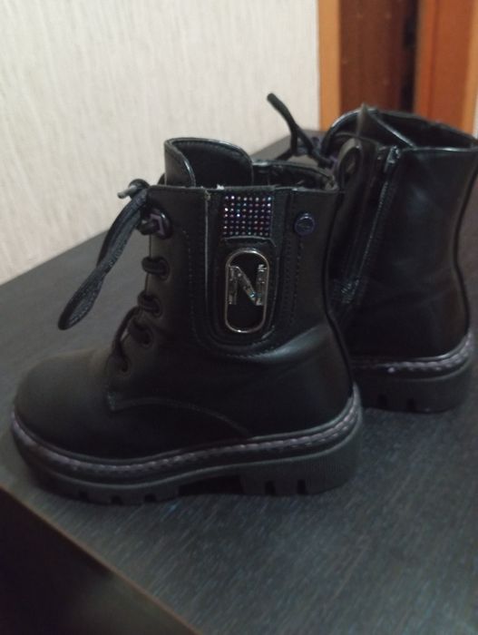 Зимові взуття для дівчинки