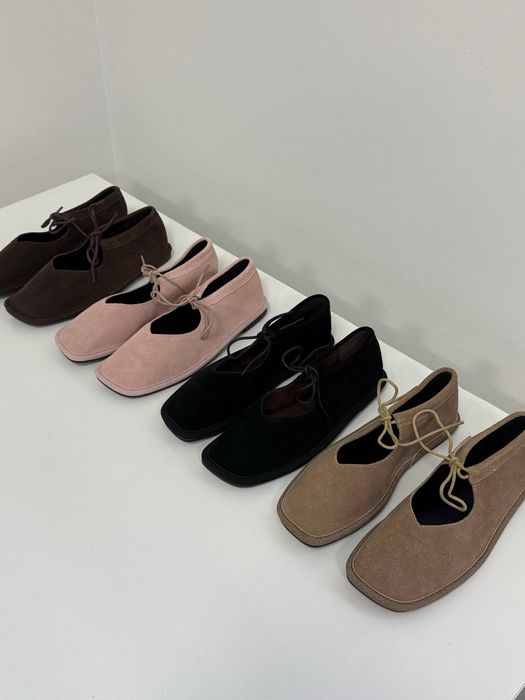 Балетки на зав'язках з анатомічно-розширеним носиком