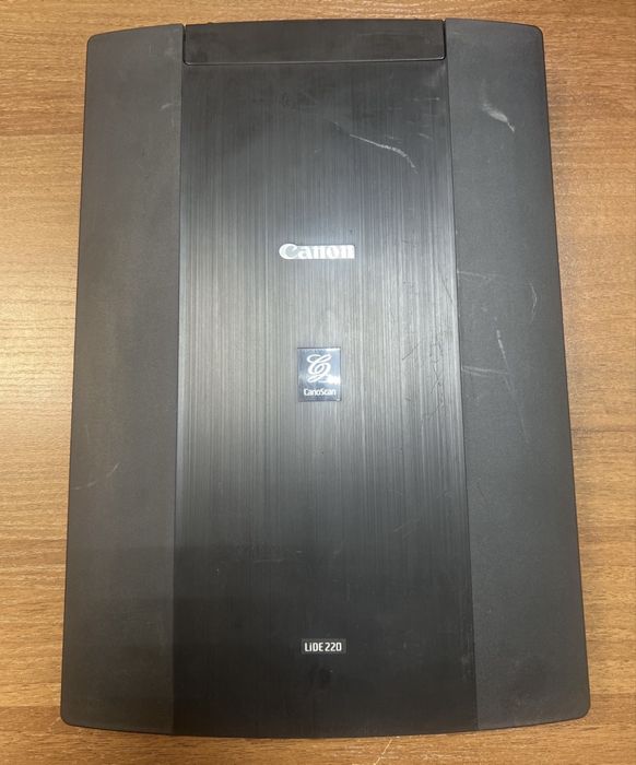 Продам сканер Canon CanoScan LIDE 220