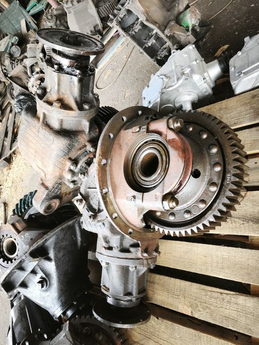 Редуктор задній середній КрАЗ 255 250 256 6510 відмінний стан