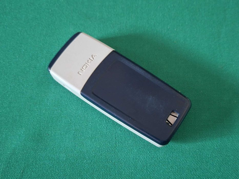 Telemovel vintage Nokia 1112 - avariado