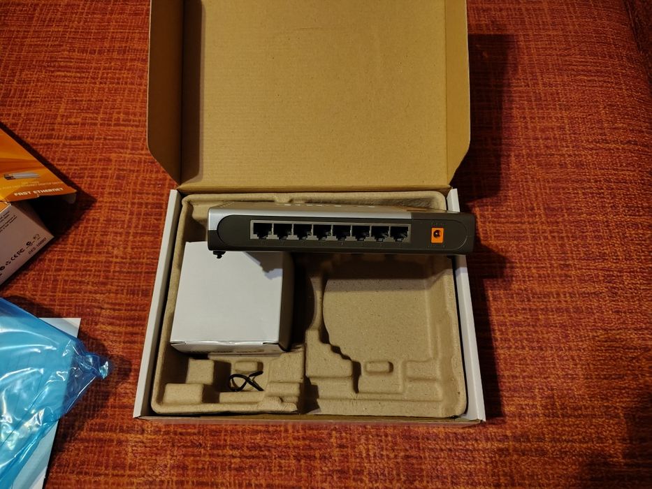 Комутатор локальної мережі (Switch) D-Link DES-1008D