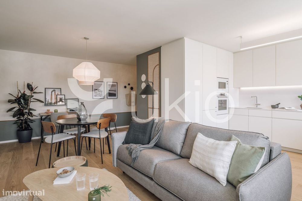 Apartamento T1 com ginásio em Av. de Roma - Campo Pequeno