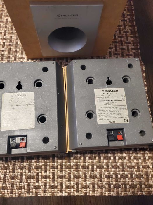 Продам акустику для домашнего кинотеатра