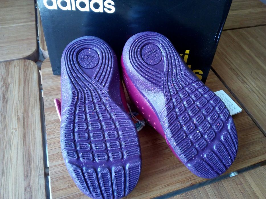 Ténis ADIDAS * Menina * Artigo Novo