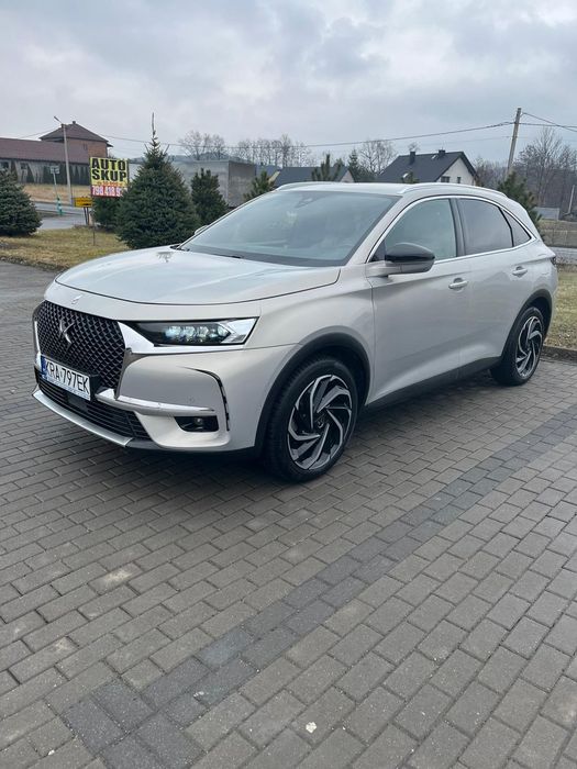 DS Automobiles DS 7 Crossback Ds 7 hybryda szampański kolor