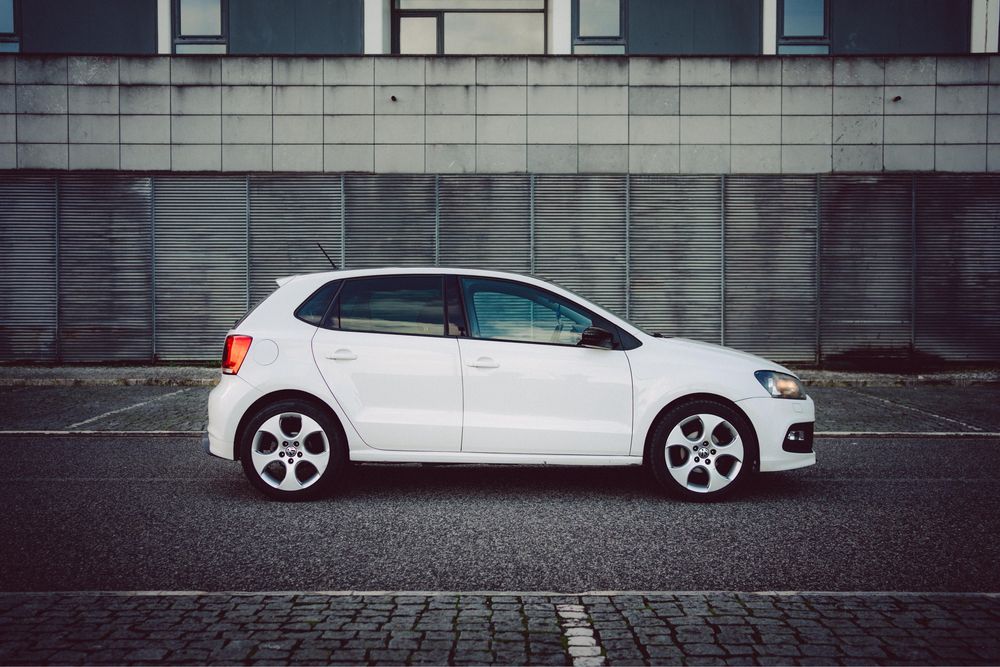Volkswagen Polo Tdi DSG  Kit R-Line