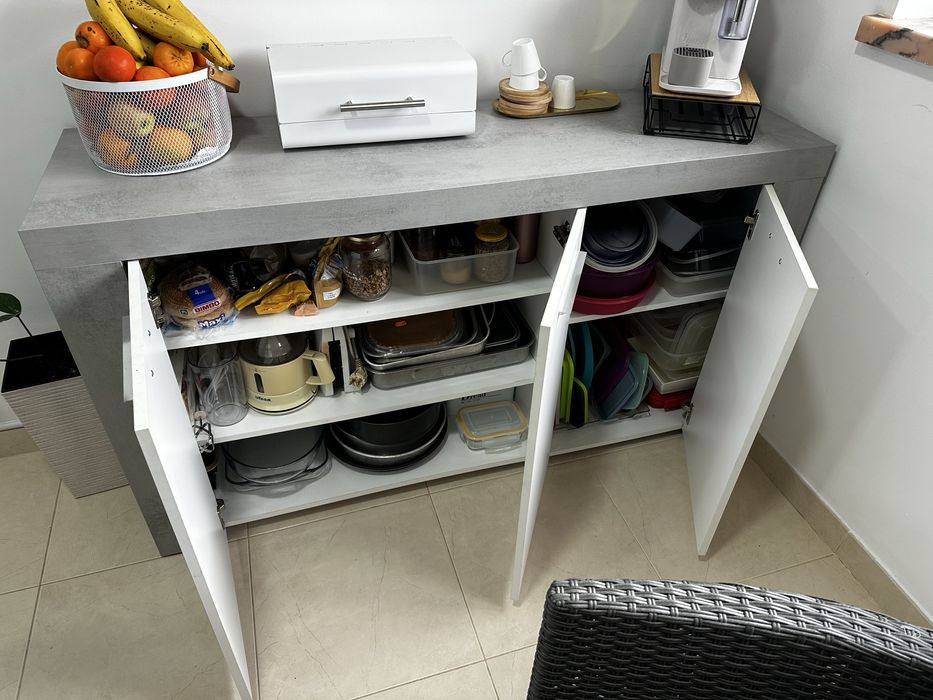 Aparador  em excelente estado, branco e cinza