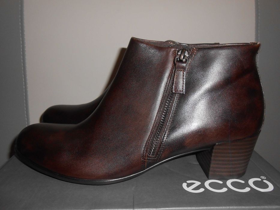 Ботильони ботинки черевики ECCO р. us11/42. Нові
