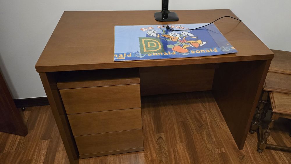 Secretaria em madeira