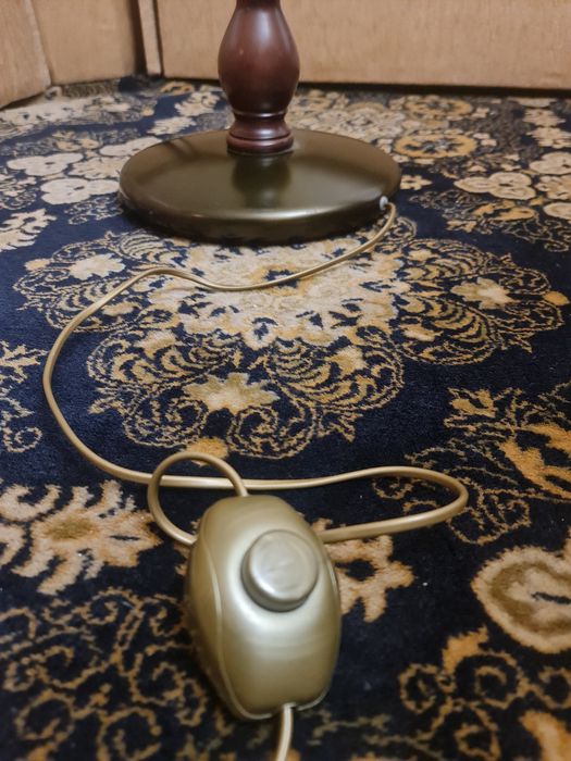 Lampa    stojącą