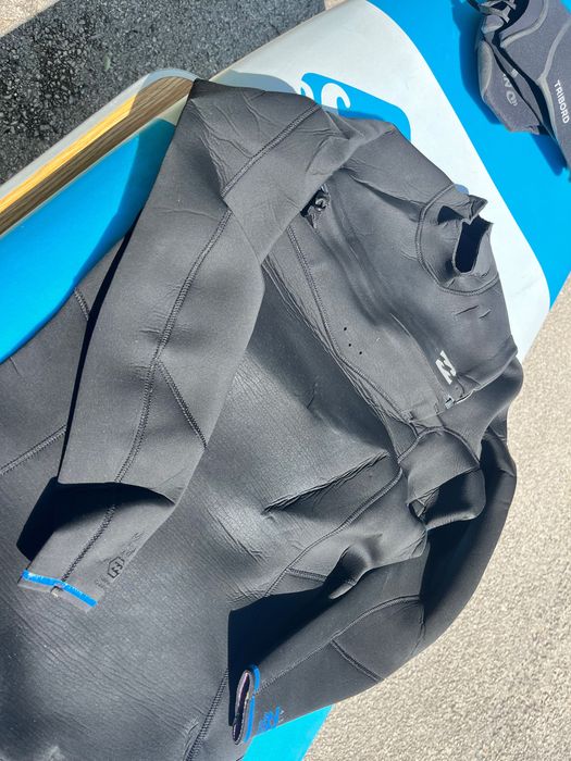 Kit de Inverno para Surf — Fato Billabong 4/3 (L) + Luvas + Botas