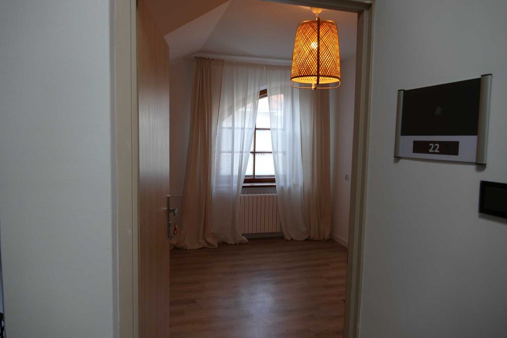 Lokal w centrum Leszna biuro/ usługi , pow. 10 m2, cena 600 pln + vat