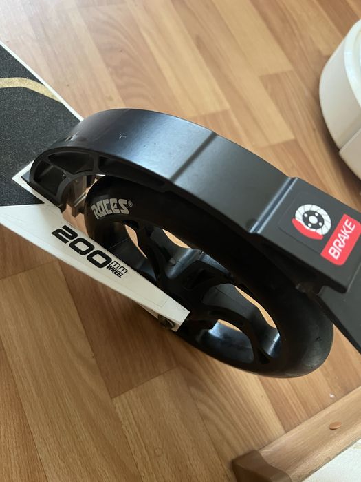 Самокат Roces до 100 кг