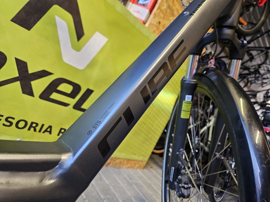 CUBE rower elektryczny ze wspomaganiem BOSCH