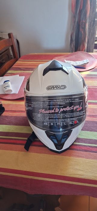 Gari Capacete integral completamente novo