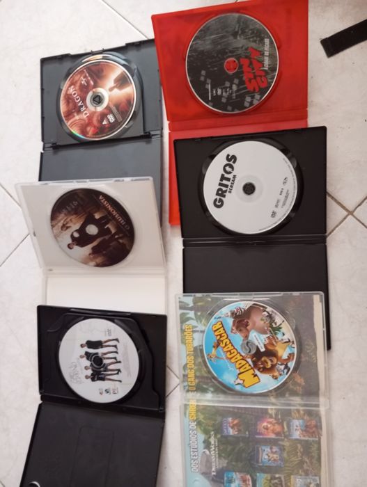 Various DVDs in original Portuguese64170792015490122