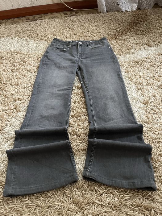Джинсы Bootcut