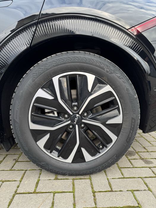 Поодам авто kia ev 6 awd 2022