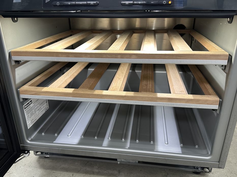 Винна шафа Miele KWT 4154 UG-1