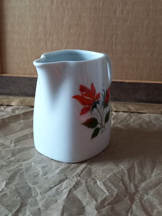 Mlecznik stary mały ozdobny z różą