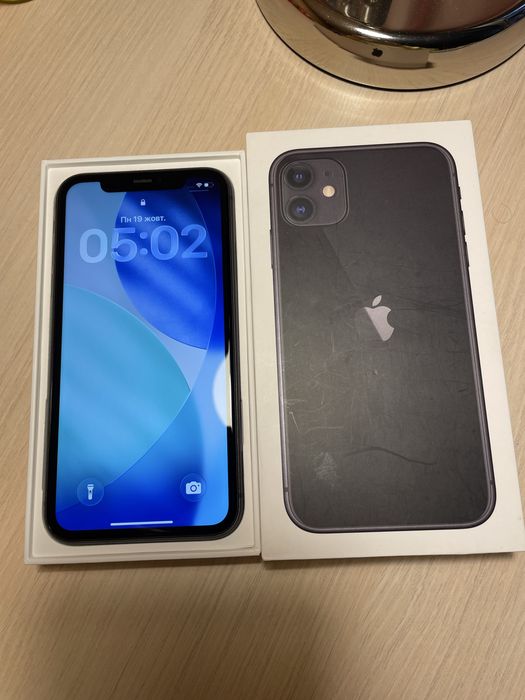 iPhone 11 64GB Black АКБ 76% стан 10/10 Neverlock повний комплект + зарядка