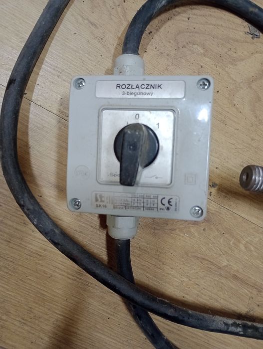 Trujfazowy silnik elektryczny