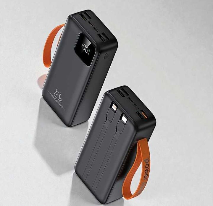 Павербанк Sunix PB-60 30000 mAh заряджає кілька пристроїв одночасно