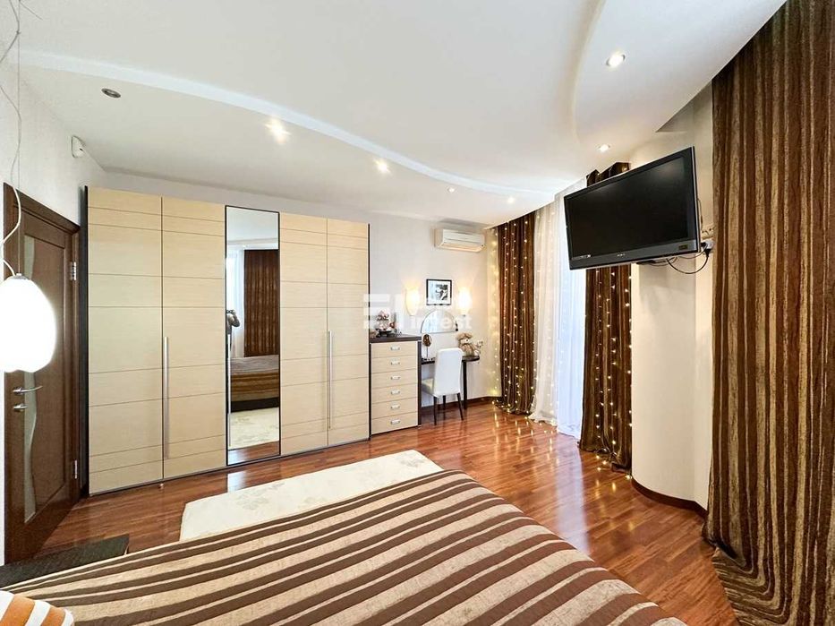 Продам 3 кімн. квартиру в новобудові на вул. Отакара Яроша, 22