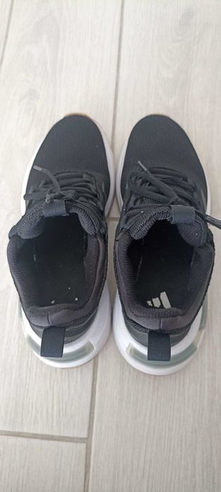 Adidas жіночі кросівки оригінальні повсякденні RACER