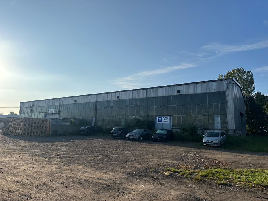 Hala produkcyjno-magazynowa 1200 m² – Ogrzewana | Plac | Zaplecze socjalne