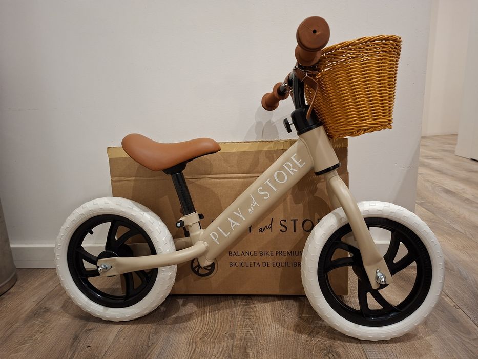 Bicicleta de equilíbrio 3-6 anos Nova