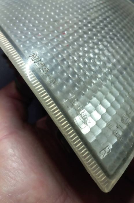 Farolim pisca Nissan primera