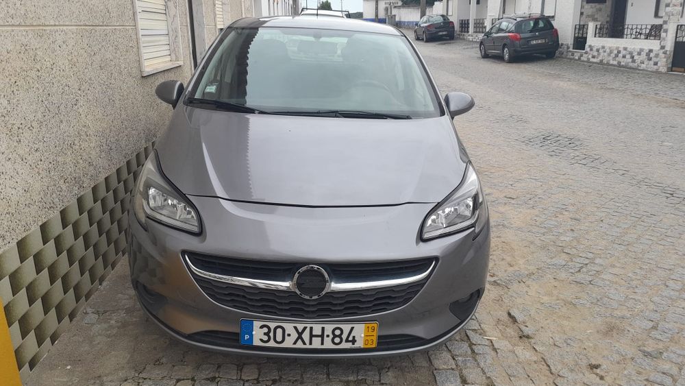 Opel corsa cinzento 2019