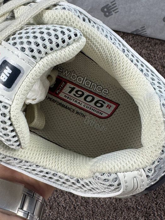 Кросівки чоловічі New Balance 1906R