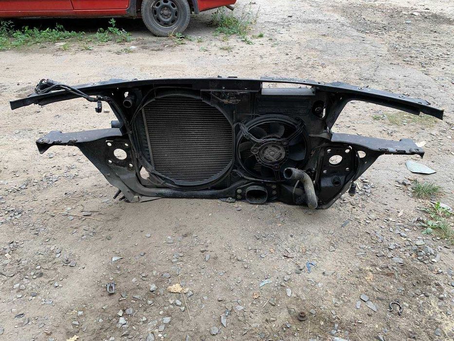 Установочна передня панель телевізор Audi A6 C5 2.5 tdi