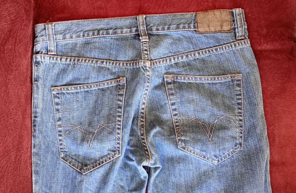 Sprzedam jeansy ASOS niebieskie